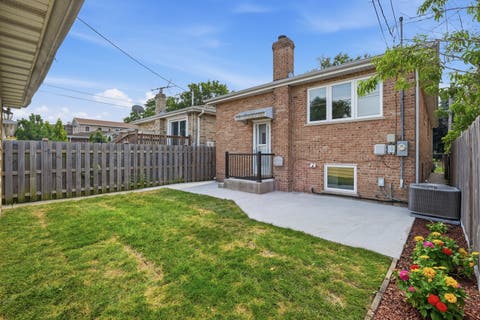 Tiny photo for 4225 N Newland Avenue, Harwood Heights, IL 60706 (MLS # 12703567)