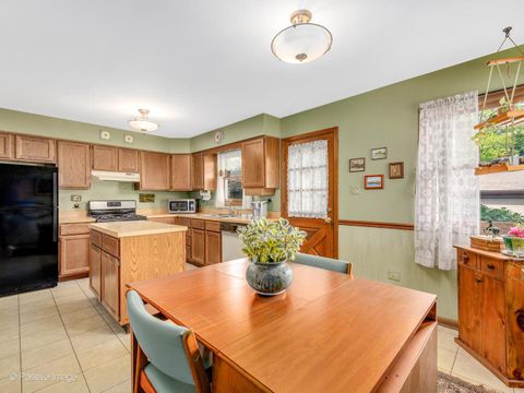 Tiny photo for 1105 W Hillgrove Avenue #1105, La Grange, IL 60525 (MLS # 12469941)