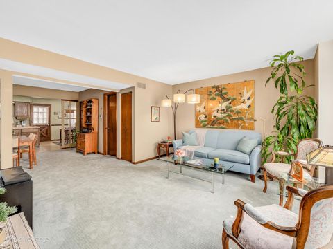 Tiny photo for 1105 W Hillgrove Avenue #1105, La Grange, IL 60525 (MLS # 12469941)