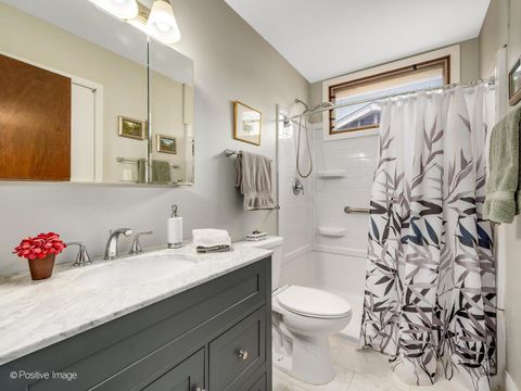 Tiny photo for 1105 W Hillgrove Avenue #1105, La Grange, IL 60525 (MLS # 12469941)