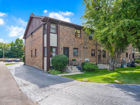 Tiny photo for 1105 W Hillgrove Avenue #1105, La Grange, IL 60525 (MLS # 12469941)