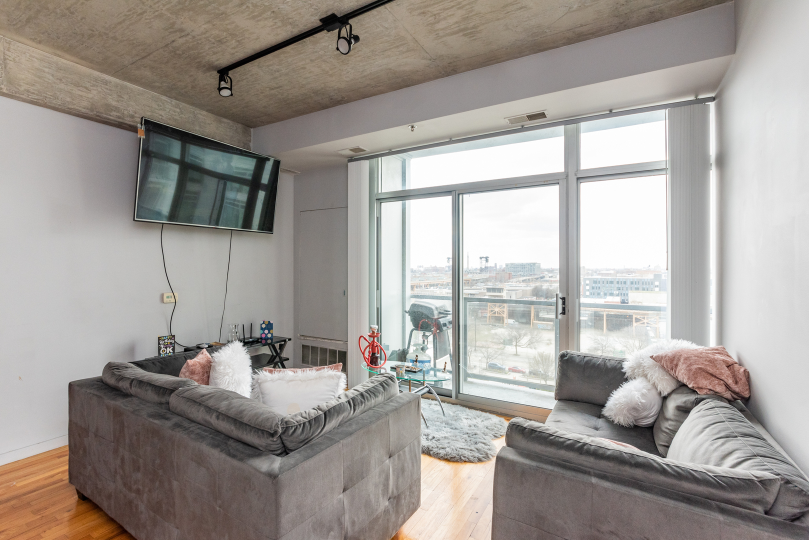1620 S Michigan Avenue 820