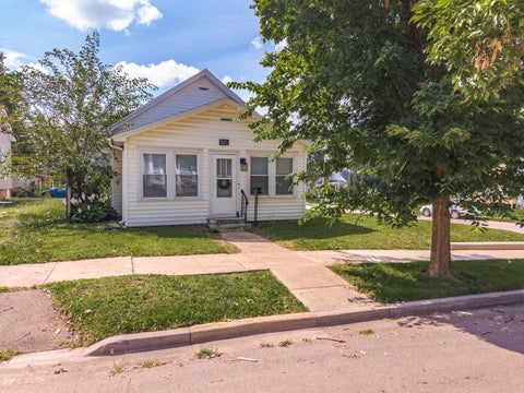 Tiny photo for 501 E Jackson Street, Bloomington, IL 61701 (MLS # 12659671)
