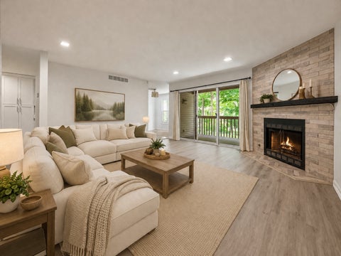 Tiny photo for 530 River Front Circle #606, Naperville, IL 60540 (MLS # 12712923)
