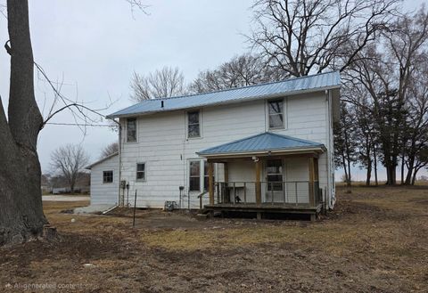 Photo of 309 E 3rd Street, Tampico, IL 61283 (MLS # 12593393)