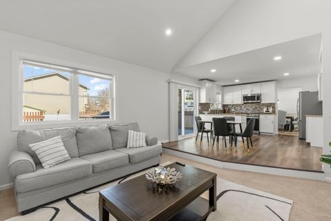 Tiny photo for 1301 Peshtigo Avenue, Naperville, IL 60564 (MLS # 12604087)