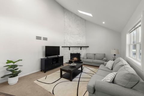 Tiny photo for 1301 Peshtigo Avenue, Naperville, IL 60564 (MLS # 12604087)