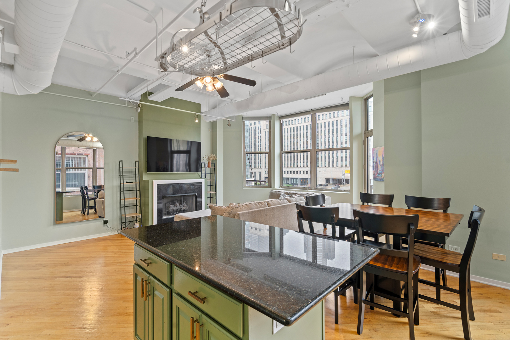 500 S Clinton Street 404