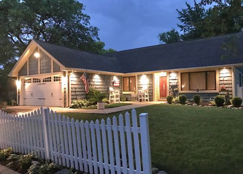 Tiny photo for 1621 Beverly Court, Hanover Park, IL 60133 (MLS # 12514156)