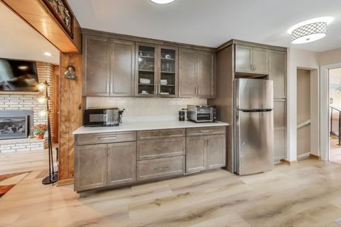 Tiny photo for 304 Amherst Avenue, Des Plaines, IL 60016 (MLS # 12498913)