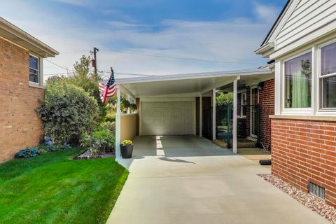 Tiny photo for 304 Amherst Avenue, Des Plaines, IL 60016 (MLS # 12498913)