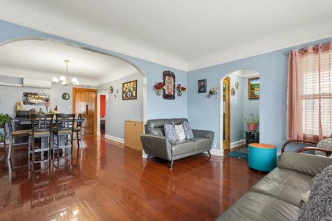 Tiny photo for 6342 W Henderson Street, Chicago, IL 60634 (MLS # 12617052)