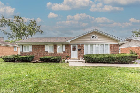 Tiny photo for 412 Catalpa Avenue, Itasca, IL 60143 (MLS # 12767441)