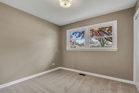 Tiny photo for 262 Normandy Lane, Grayslake, IL 60030 (MLS # 12638409)