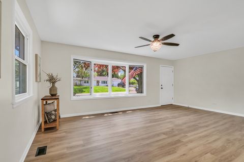 Tiny photo for 262 Normandy Lane, Grayslake, IL 60030 (MLS # 12638409)