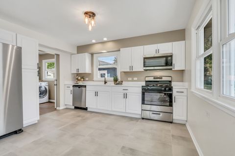 Tiny photo for 262 Normandy Lane, Grayslake, IL 60030 (MLS # 12638409)
