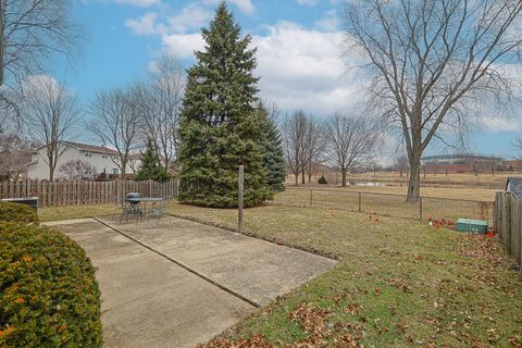 Tiny photo for 961 Dearborn Circle, Carol Stream, IL 60188 (MLS # 12581306)