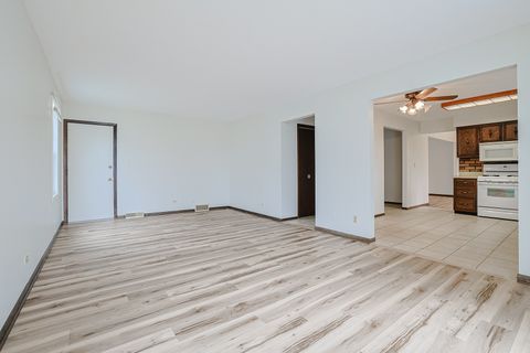 Tiny photo for 961 Dearborn Circle, Carol Stream, IL 60188 (MLS # 12581306)