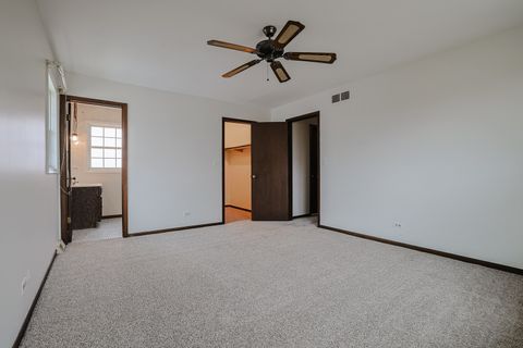 Tiny photo for 961 Dearborn Circle, Carol Stream, IL 60188 (MLS # 12581306)