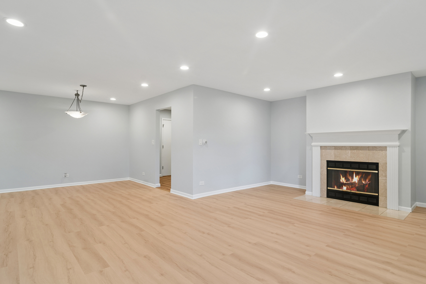 706 E Algonquin Road K204