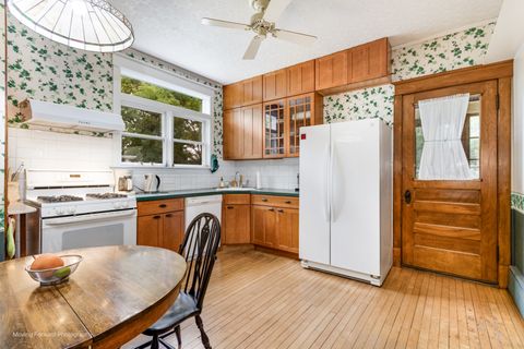 Tiny photo for 3145 Wisconsin Avenue, Berwyn, IL 60402 (MLS # 12465632)