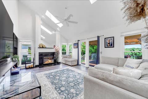 Tiny photo for 320 Ambria Drive, Mundelein, IL 60060 (MLS # 12713151)