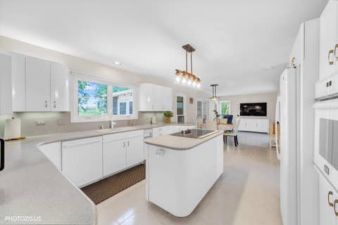 Tiny photo for 320 Ambria Drive, Mundelein, IL 60060 (MLS # 12713151)