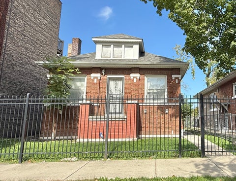 Photo of 1374 W 78th Street, Chicago, IL 60620 (MLS # 12785910)