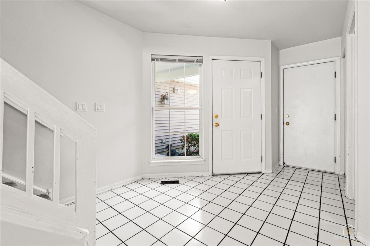 1242 Shawford Way