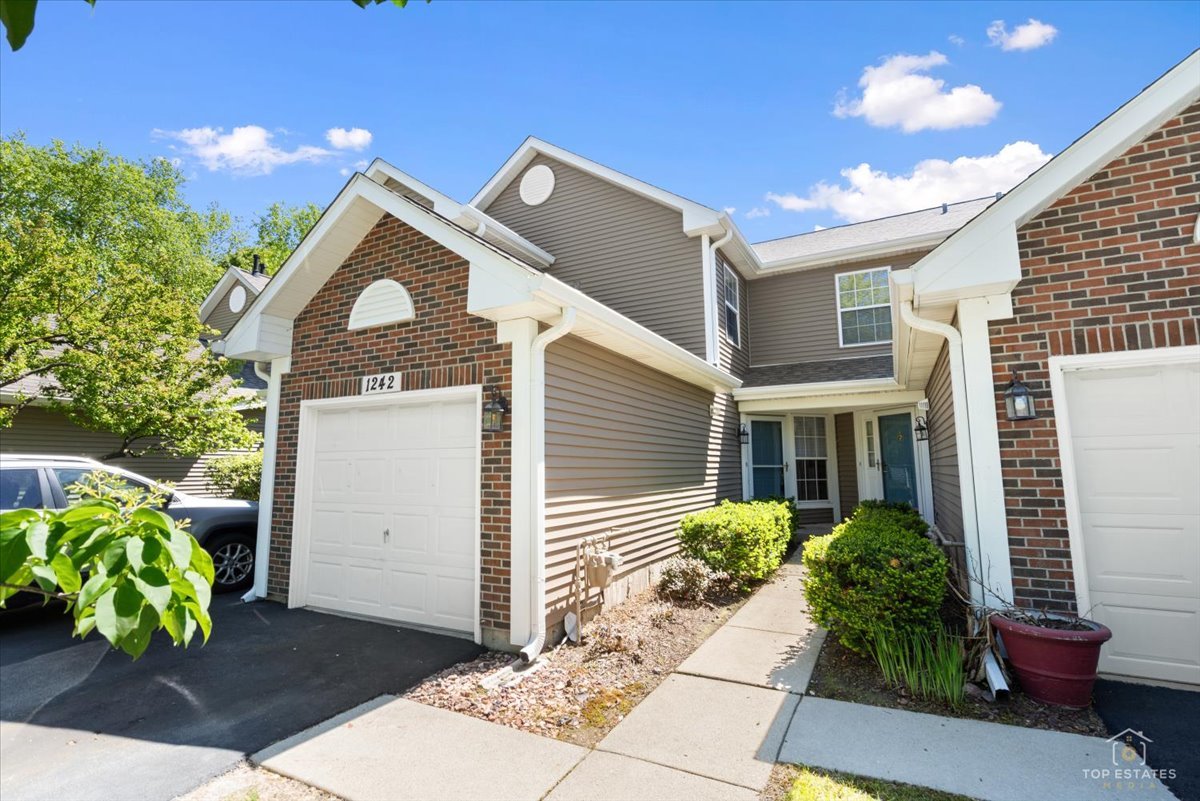 1242 Shawford Way