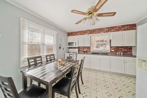 Tiny photo for 614 N La Londe Avenue, Lombard, IL 60148 (MLS # 12532148)