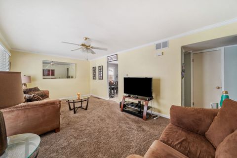 Tiny photo for 614 N La Londe Avenue, Lombard, IL 60148 (MLS # 12532148)