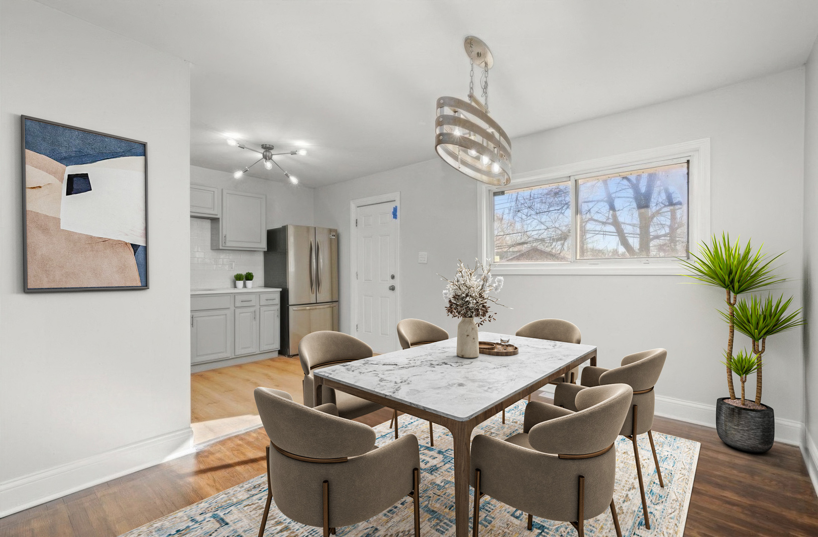 1764 ROSS CRES