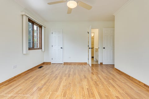 Tiny photo for 218 Brookside Lane #B, Willowbrook, IL 60527 (MLS # 12736769)
