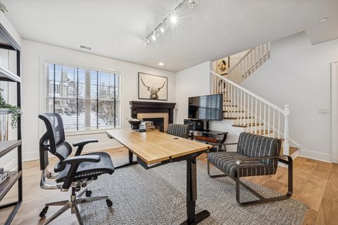 Tiny photo for 86 W KENNEDY Lane, Hinsdale, IL 60521 (MLS # 12567076)