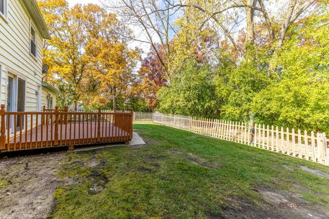 Tiny photo for 6 Robin Hood Court, Lincolnshire, IL 60069 (MLS # 12512348)