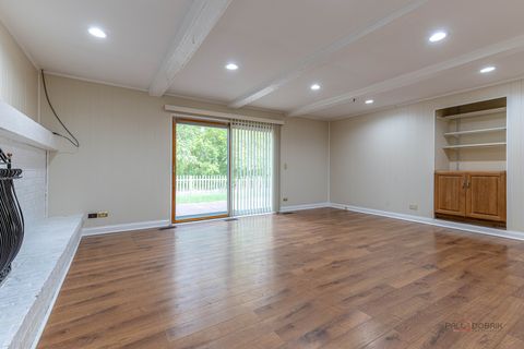 Tiny photo for 6 Robin Hood Court, Lincolnshire, IL 60069 (MLS # 12512348)