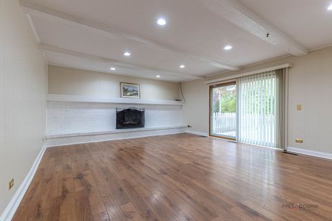 Tiny photo for 6 Robin Hood Court, Lincolnshire, IL 60069 (MLS # 12512348)