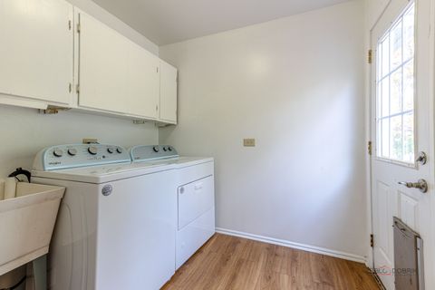 Tiny photo for 6 Robin Hood Court, Lincolnshire, IL 60069 (MLS # 12512348)