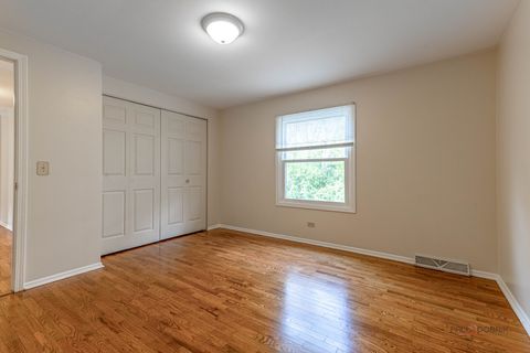 Tiny photo for 6 Robin Hood Court, Lincolnshire, IL 60069 (MLS # 12512348)