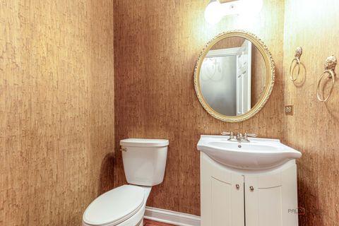 Tiny photo for 6 Robin Hood Court, Lincolnshire, IL 60069 (MLS # 12512348)