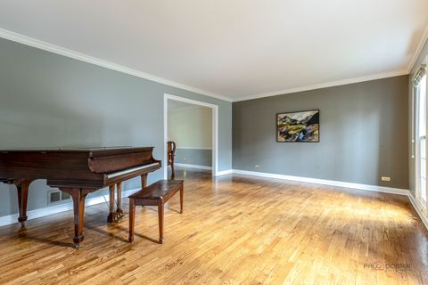 Tiny photo for 6 Robin Hood Court, Lincolnshire, IL 60069 (MLS # 12512348)