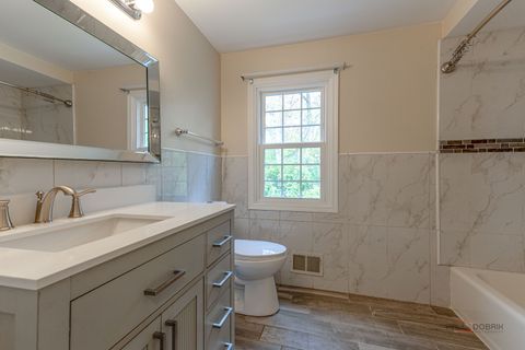 Tiny photo for 6 Robin Hood Court, Lincolnshire, IL 60069 (MLS # 12512348)