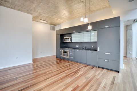 Tiny photo for 550 N Saint Clair Street #1701, Chicago, IL 60611 (MLS # 12557595)