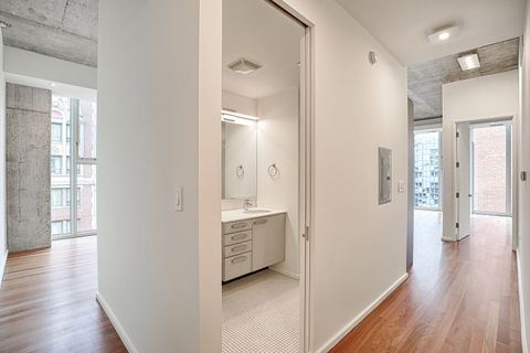 Tiny photo for 550 N Saint Clair Street #1701, Chicago, IL 60611 (MLS # 12557595)