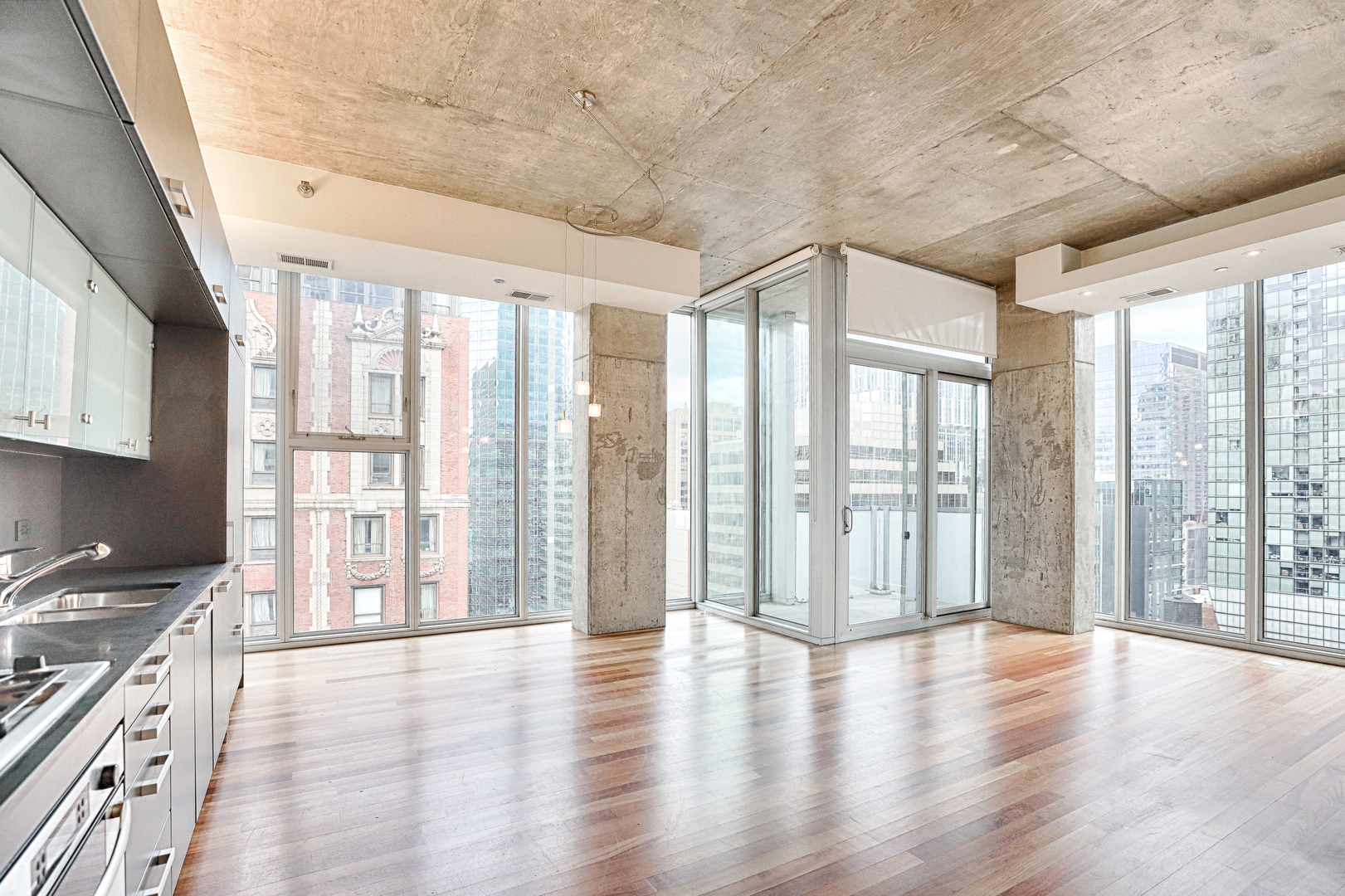 550 N Saint Clair Street 1701