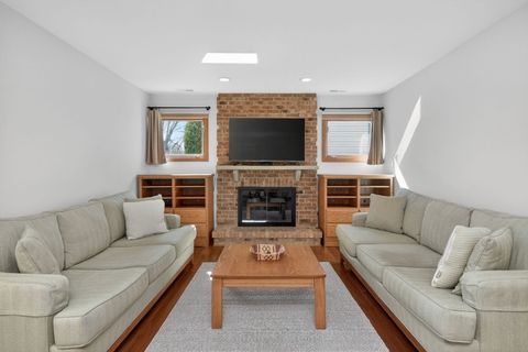 Tiny photo for 2340 Appleby Drive, Wheaton, IL 60189 (MLS # 12613314)