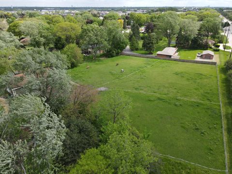Photo of 20W561 Army Trail Boulevard, Addison, IL 60101 (MLS # 12453958)