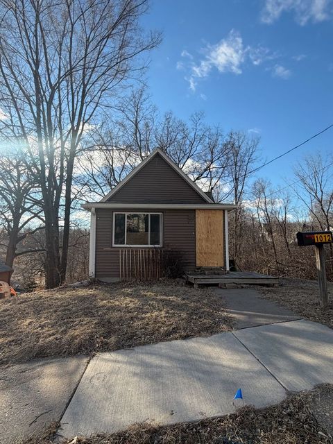 Tiny photo for 1012 Arlington Avenue, Davenport, IA 52803 (MLS # 12570021)