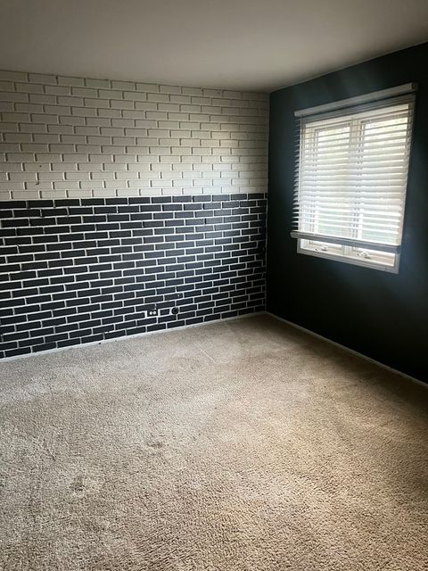 Tiny photo for 1085 Cove Drive #1085, Prospect Heights, IL 60070 (MLS # 12488890)